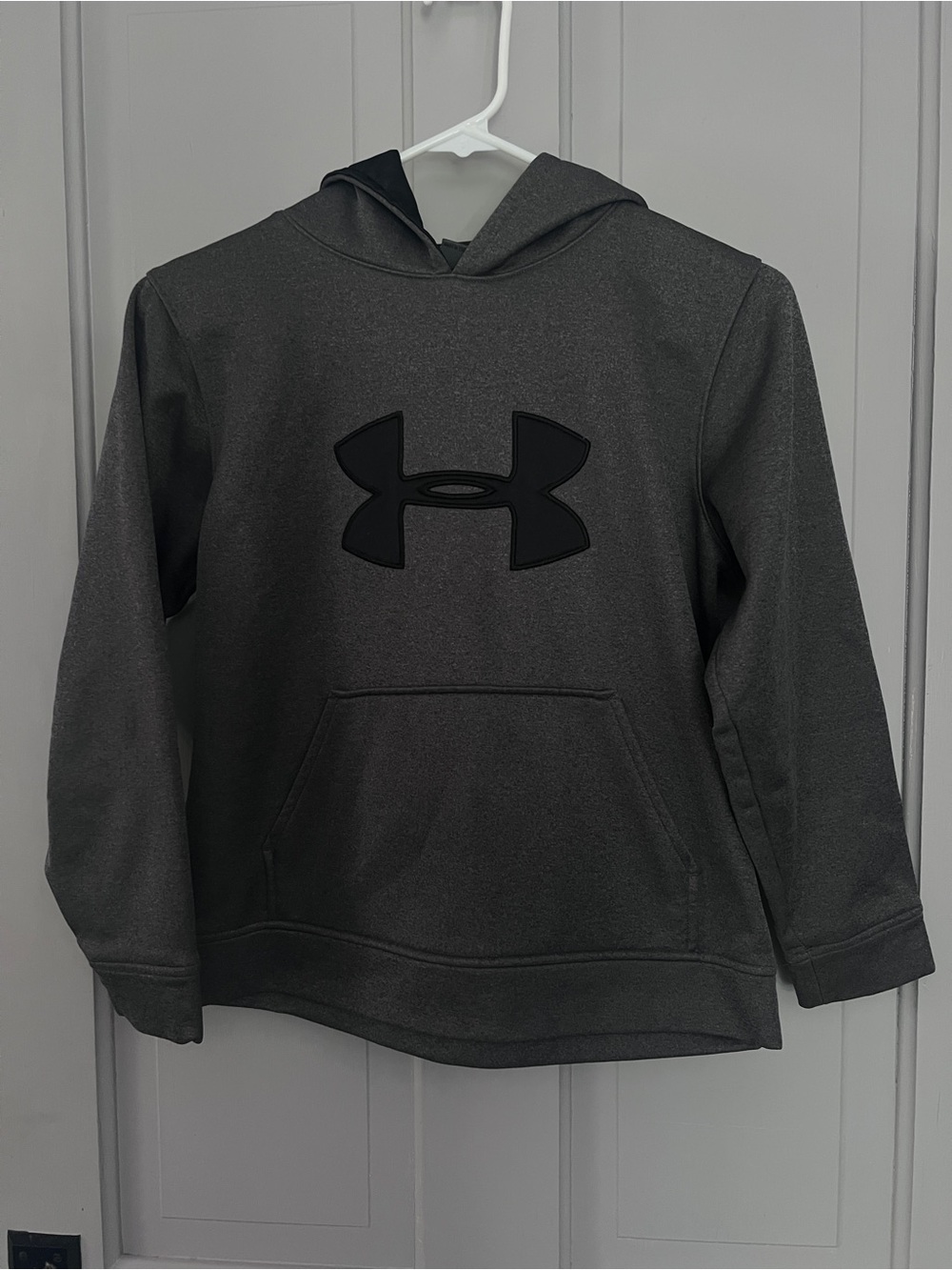 Gray Black Under Armour Hoodie Youth M Loose